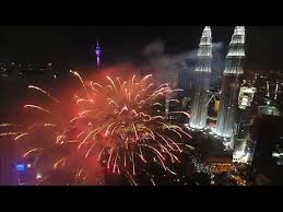 Join facebook to connect with bunga api and others you may know. Merdeka 60 Klcc Bermandikan Percikan Bunga Api Youtube