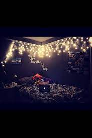 21 Things You Will See In Every College Dorm Room Christmas Lights In Bedroom Tumblr Rooms Cool Rooms