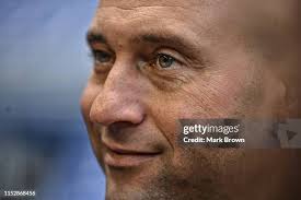 54 Derek Brown Giants Stock Photos, High-Res Pictures, and Images