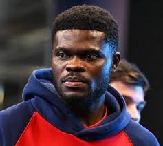 🚨Arsenal are in talks with 🇬🇭Thomas Teye Partey over a new deal to stay  at the club, with his contract expiring in this summer!