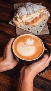 Te gustaría una bonita taza de café? ☕️????✨ El frío llegó con todo ????, pero  todo se soluciona con una buena taza de café ???????? ???????? Café de especialidad  en todas nuestras