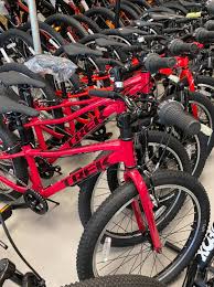 Hayes performance systems manufactures the highest quality brakes, suspension systems, wheels and components for all mountain bikes, including enduro, downhill, cross country and dirt jumping bikes. Friendly Bicycle Shop Home Facebook