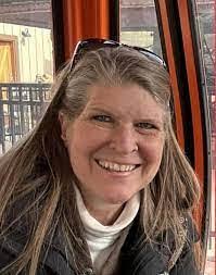 Ashleigh Mchenry's Instagram, Twitter & Facebook