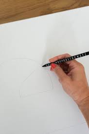 Wanjim gim malt den menschlichen körper mit buntstiften warum so intensiv nach. Leinwand Aufhangen Mit Den Tesa Klebenageln Blog Dreieckchen