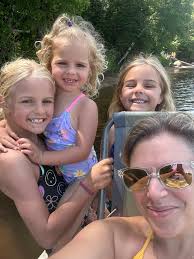 Thank you to everyone who wished me a happy birthday today!! I appreciate  you all so much! 💗 I had a relaxing day, enjoyed the sun and had friends  over for supper!!