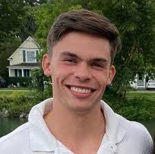 Brittany Howes's Instagram, Twitter & Facebook