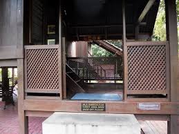 Sila tanggalkan beg dan helmet anda di sini. P Ramlee S House In Penang Steemit