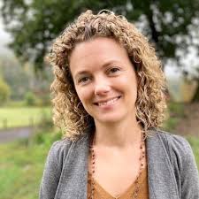 Alison Saville's Instagram, Twitter & Facebook