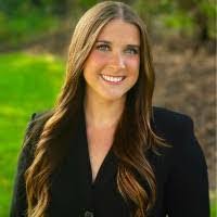 Lorene Dyer's Instagram, Twitter & Facebook