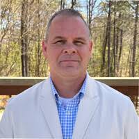 Robert Baetz's Instagram, Twitter & Facebook