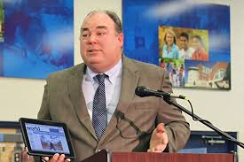 Перевод слова diplomat, американское и британское произношение, транскрипция, словосочетания, однокоренные слова, примеры использования. Lessons From A Diplomat On How To Build Business Relationships