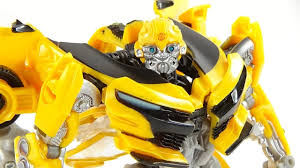 Bumblebee is a fictional robot superhero in the many continuities in the transformers franchise. Transformers The Last Knight Deluxe Class V2 Bumblebee 2 En Espanol Youtube