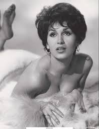 Vintage hottie Yvonne Romain | PicToCum