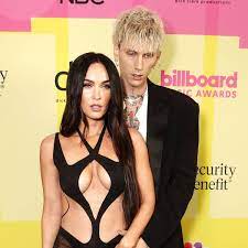 La actriz megan fox lleva bastante tiempo alejada de las cámaras. Megan Fox And Machine Gun Kelly S Pda At The Bbmas Is Indescribable E Online Deutschland