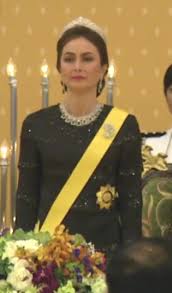 Tengku permaisuri norashikin (born norashikin binti abdul rahman; Warisan Raja Permaisuri Melayu Penampilan Raja Permaisuri Perak Dan Tengku Permaisuri Selangor Ketika Pertabalan