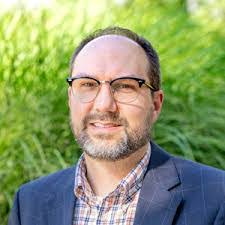 Daniel Heasley's Instagram, Twitter & Facebook