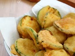 Recette De Beignets De Courgettes Recette En 2020 Recettes De Cuisine Recette Beignets De Courgettes Recette