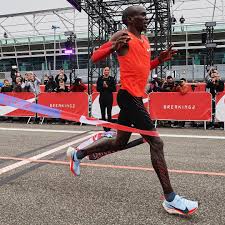 Experts and spectators are asking if it's talent or technology. Eliud Kipchoge Wallpapers Wallpaper Cave