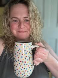 When it's study time and you need coffee and you make is so good you don't  want to put it down but dang it's 🔥 🥵. But soooo good.. enjoy yours..