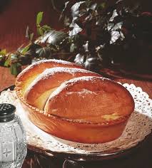 The salzburger nockerl is a soufflé dessert that rises up from its dish like the snowy mountains surrounding its origin city of salzburg, austria. Salzburger Nockerl Be Special Tours Salzburg