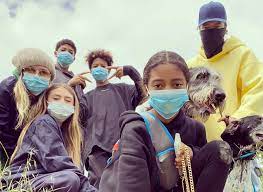 See the sweet pics of the stunning model and mom bonding with her youngsters… Heidi Klum And Ex Seal S 4 Kids Wear Face Masks In Rare Family Photo