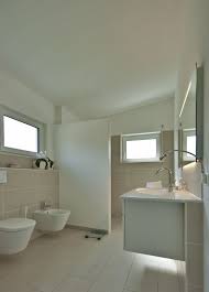 Badezimmer Mit Abtrennung Dusche Gemauert Einrichtung Ideen Baumeister Haus Kempf Massivhaus Hausbaudirekt Badezimmer Wc Mit Dusche Badezimmer Einrichtung