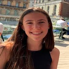 Noelle Waller's Instagram, Twitter & Facebook