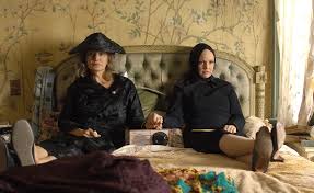 The lives of edith bouvier beale and her daughter edith, aunt and cousin of jacqueline kennedy onassis. Grey Gardens Second Lives The Dissolve