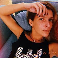 Em entrevista ao “jornal de notícias”, a atriz de 39 anos, que entretanto já testou negativo para o vírus, revela que também contagiou o filho, simão, de 10 anos. Don T Miss This Rabbit Television Neuck Com