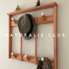 Perchero De Pared Con Estante 60 X 55 En Tono Paraiso Y Puntas Blancas Naturalis Club Perchero De Pared Decoracion De Estante Perchero Madera Pared