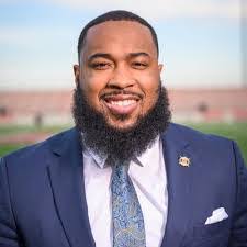 Kevin Wald's Instagram, Twitter & Facebook