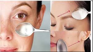 Cara menghilangkan bruntusan dengan es batu / foto: Terapi Pijat Sendok Wajah Lihat Hasilnya Dalam 12 Hari Bangka Pos