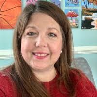 Paula Chamberlain's Instagram, Twitter & Facebook