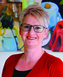 Stephanie Thatcher's Instagram, Twitter & Facebook