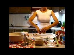 Cucchiai di sale marino inoltre, hai bisogno di 2 litri di acqua. Come Cuocere Il Granchio Di Mare Guide Di Cucina
