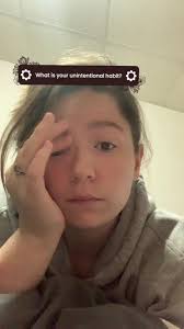 Lauren Clancy-Lozeau (@rauren_crancy_rozeau)