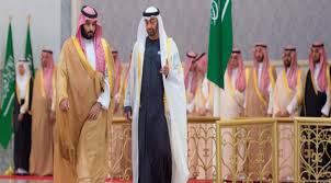 هم قرن الشيطان مجتهد يكشف أسرار الملك سلمان وولي العهد محمد بن سلمان ونظرتهما للدين والسلطة والمال و سر الحب الجارف لـ محمد بن زايد In 2020 Academic Dress Prince Mohammed Saree