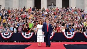 Para comprender esta celebración, debemos remontarnos al año 1776, fecha en la cual el país proclamó. 4 De Julio Trump Celebra El Dia De La Independencia Con Su Prometido Espectaculo Militar Bbc News Mundo
