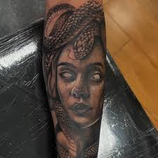 Ruben Bueno (@damablancatattoo) • Instagram photos and videos