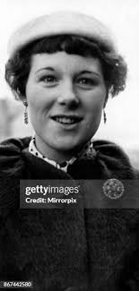 298 Elizabeth Joyce Photos & High Res Pictures