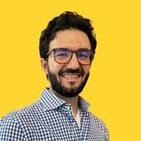 Ali Omari's Instagram, Twitter & Facebook