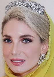 Princess (cik puan) sofie louise of kelantan wore a diamond tiara at a banquet celebrating the installation of sultan abdullah of pahang as the king of malaysia on 31 july 2019. Tiara Mania Princess Sofie Louise Of Kelantan S Diamond Tiara