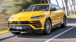 It was unveiled on 4 december 2017 and was put on the market for the 2018 model year. Lamborghini Urus Im Test
