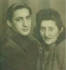 IN MEMORIAM # KAC Sara * **Disparue ** * **Date de naissance:** 15/1/1932 *  **Lieu de naissance:** Bruxelles * **Sexe:** f * **Profession:** 2colière *  **Arrêté(e) lors d'une rafle:** Bruxelles * **Date