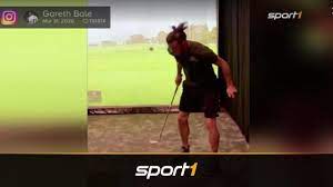 Gareth bale practicing his golf swing at an event in july 2017. Nach Arger Bei Real Madrid Gareth Bale Zeigt Golf Tricks Sport1 Youtube
