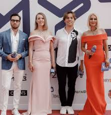 Прямой эфир муз тв онлайн. Kak Proshla Premiya Muz Tv 2019 Starhit Ru