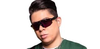 | esquema preferido, volta comigo bb, piseiro, não pode se apaixonar, me chama mozão, quero amor que fica, deixa eu ser o teu amor, só fingi Dj Ivis Punches And Kicks The Woman In Video Musician Talks About Blackmail Ruetir