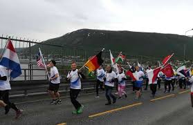 Juni 2020 arrangeres midnight sun marathon for 31. Marathon Nordlich Des Polarkreises Fahnenlaufer Aus Herzogenrath