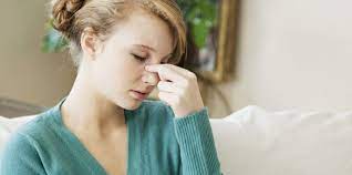 Menghirup uap dapat melegakan hidung tersumbat karena uap air hangat yang kita hirup juga akan membantu mencairkan lendir yang ada pada hidung. 11 Cara Mengatasi Hidung Tersumbat Merdeka Com