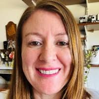 60+ perfiles de «Annie To»